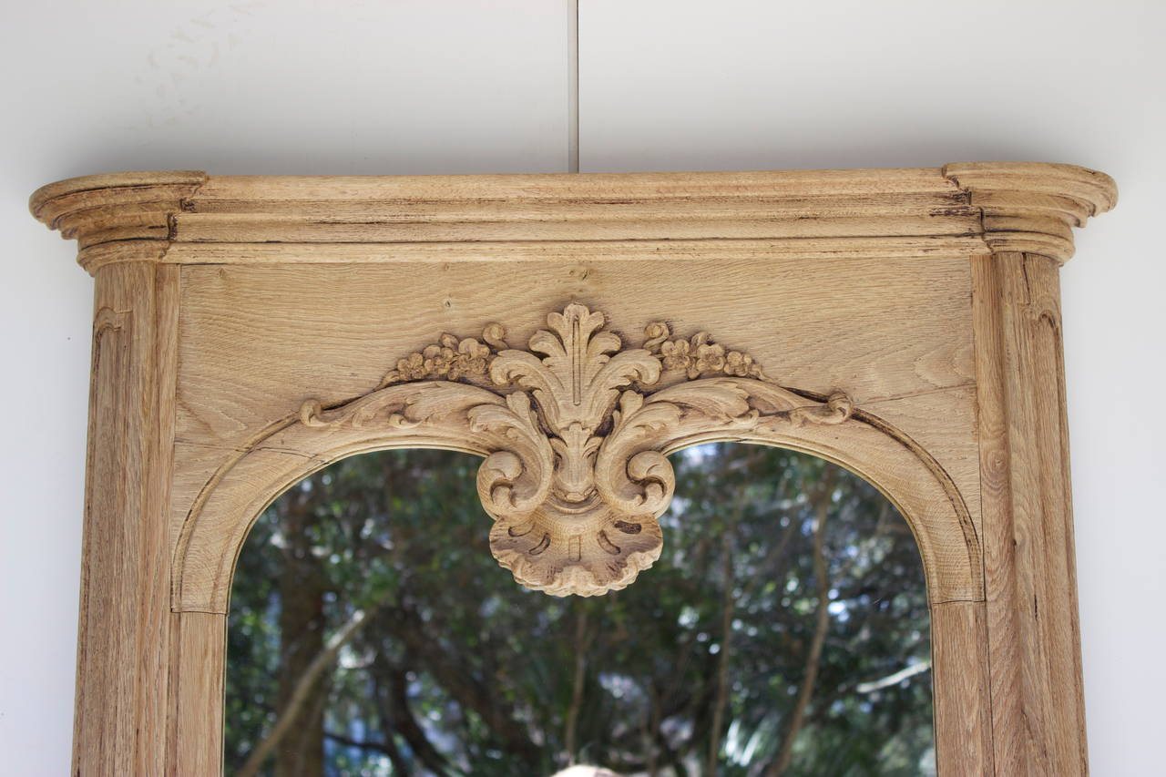 French Carved Oak Mirror In Excellent Condition For Sale In Charleston, SC