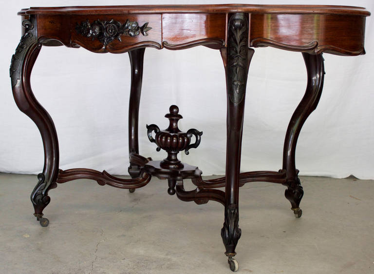 Napoleon III Period Rosewood Center Table In Excellent Condition In Charleston, SC