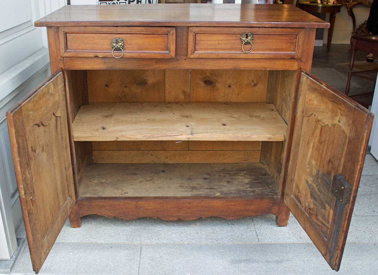 18th Century French Country Louis XIV Walnut Buffet or Sideboard For Sale 2