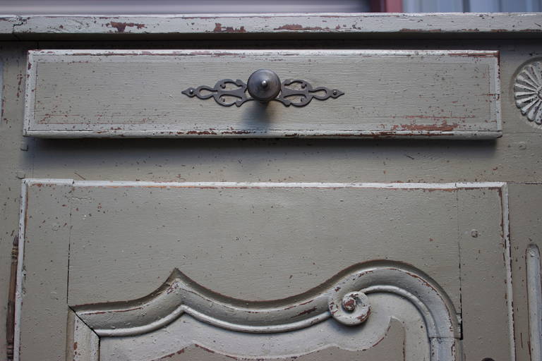18th Century French Provincial Painted Buffet In Good Condition For Sale In Charleston, SC