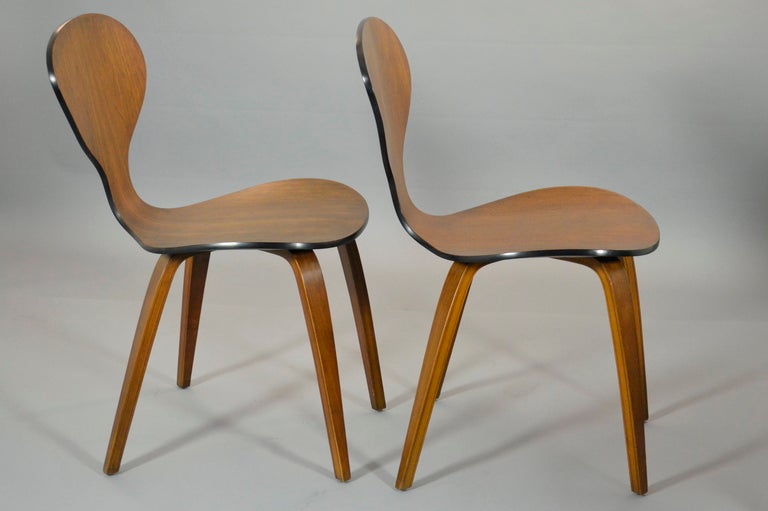 Set of 4 Vintage Cherner Chairs In Excellent Condition In Norwalk, CT