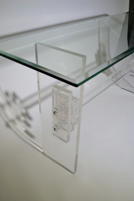 Lucite Console Table In Good Condition In Norwalk, CT