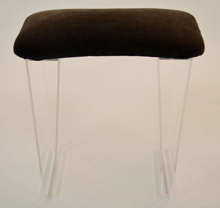 Hairpin Lucite Bench In Excellent Condition In Norwalk, CT