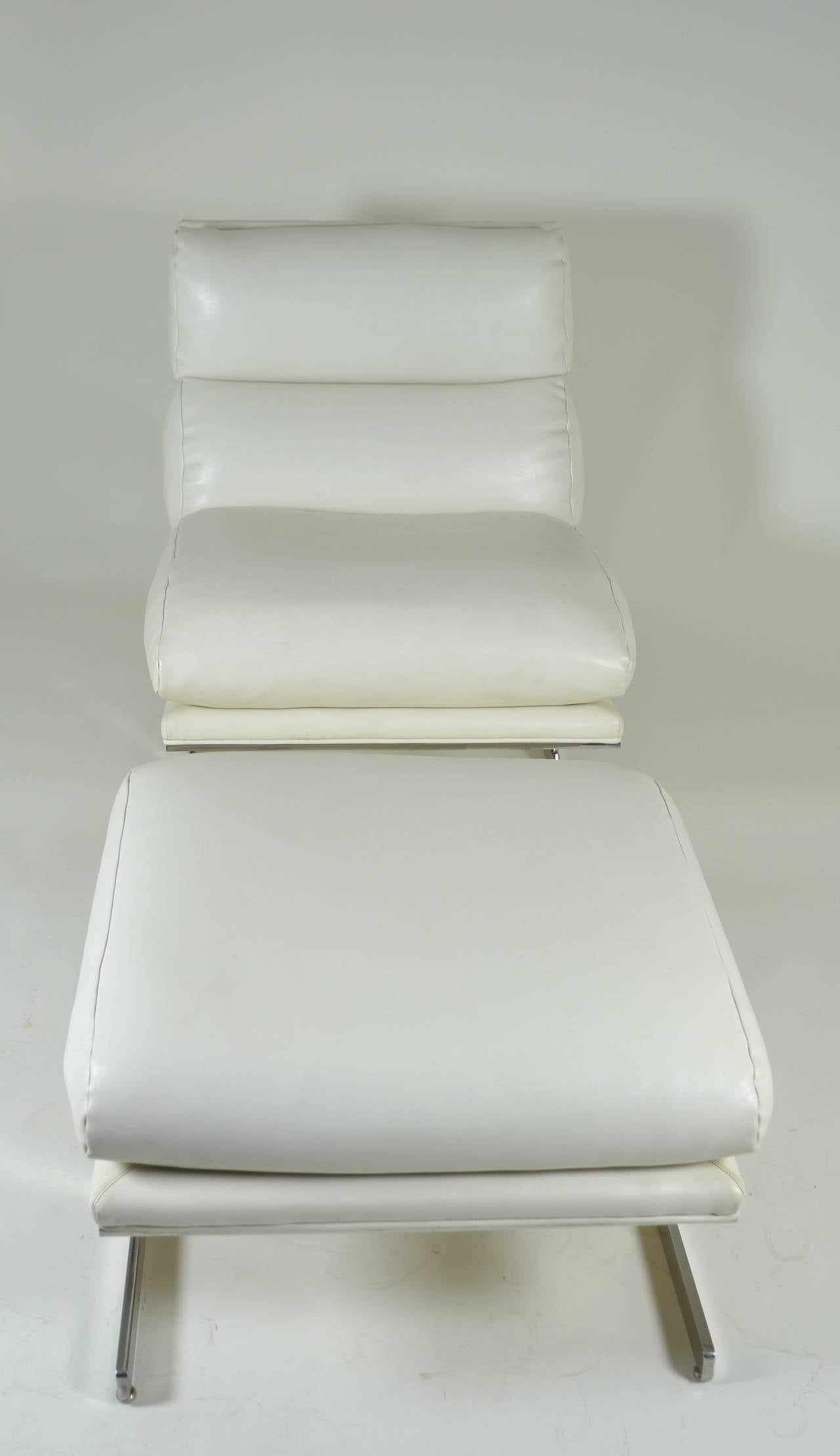 Modern Lounge Chair and Ottoman by Kipp Stewart for Directional, circa 1970 3