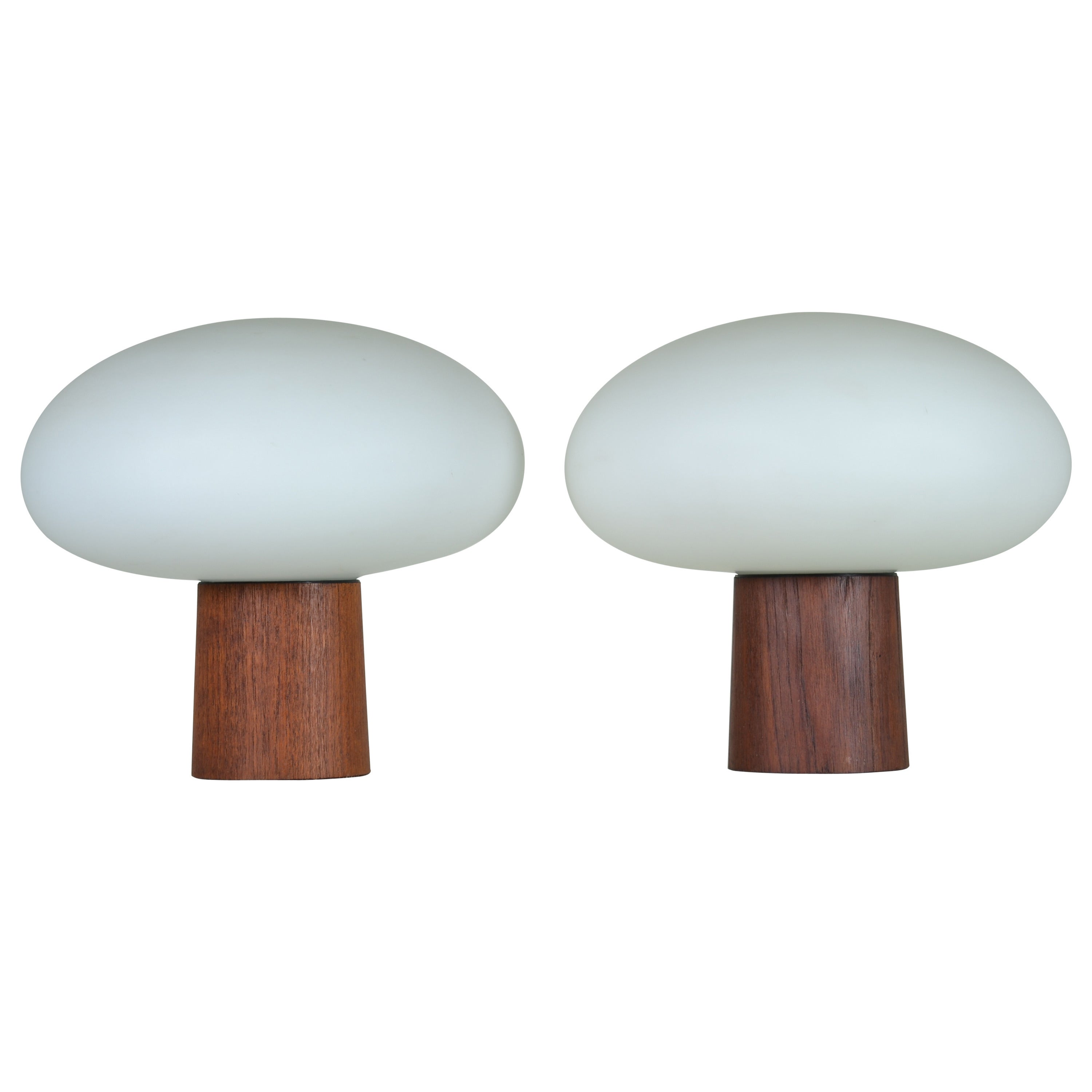Pair of Vintage Mushroom Lamps by Laurel with Walnut Bases