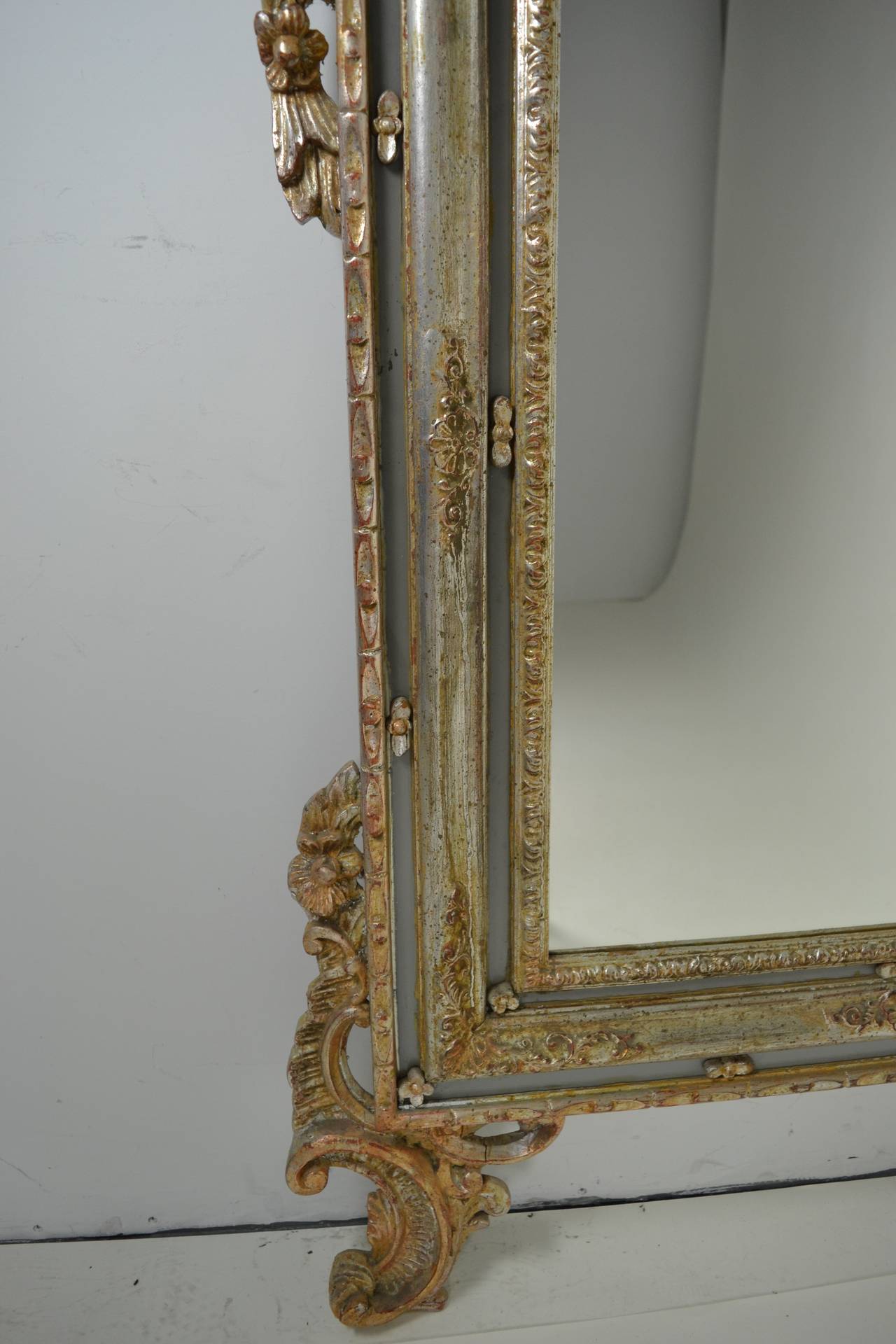 Italian Rococo Giltwood Mirror, Large Scale 1
