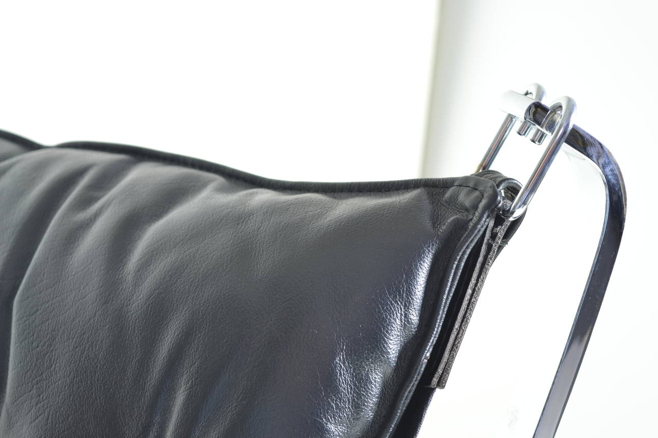 Falcon Chair by Sigurd Resell in Black Leather, Norway, circa 1970s In Excellent Condition In Norwalk, CT