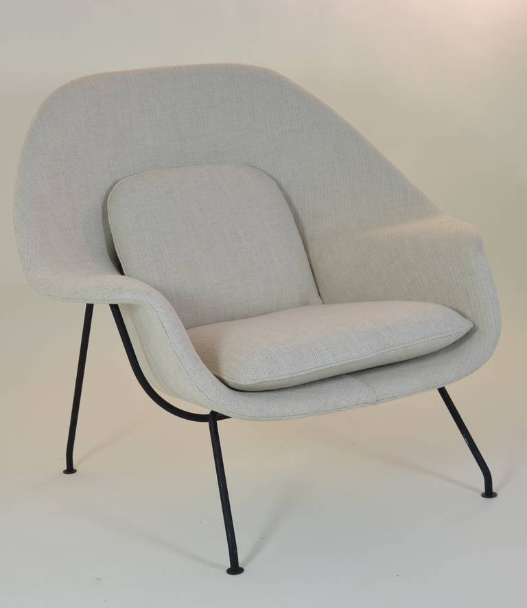 Early Womb Chair by Eero Saarinen for Knoll In Excellent Condition In Norwalk, CT