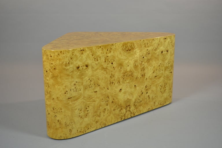 Triangular Burled Wood Table In Good Condition In Norwalk, CT