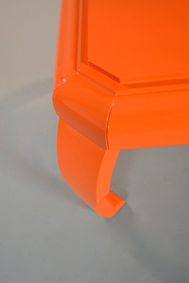 Oriental Form Drinks Table