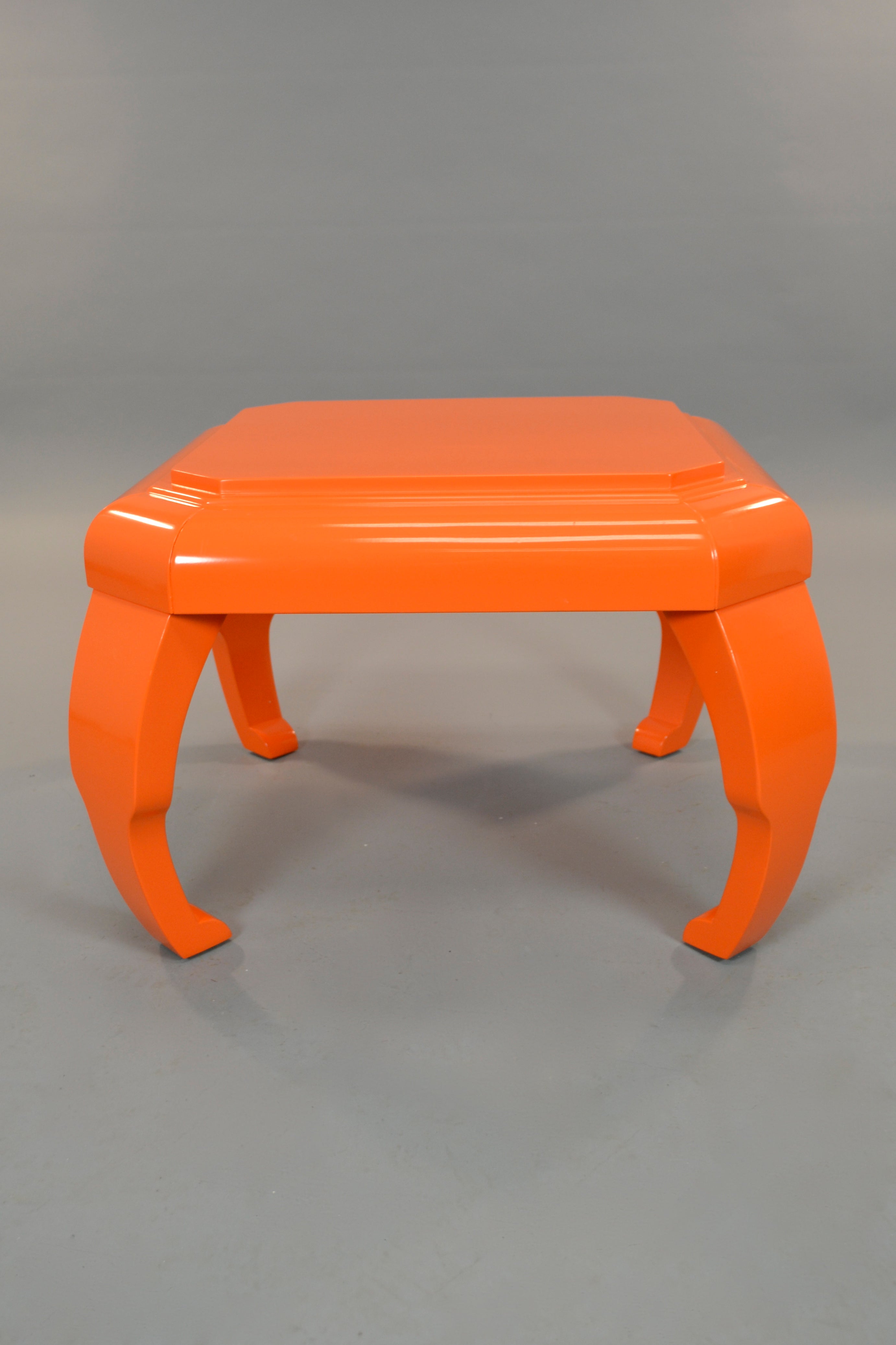 Oriental Form Drinks Table