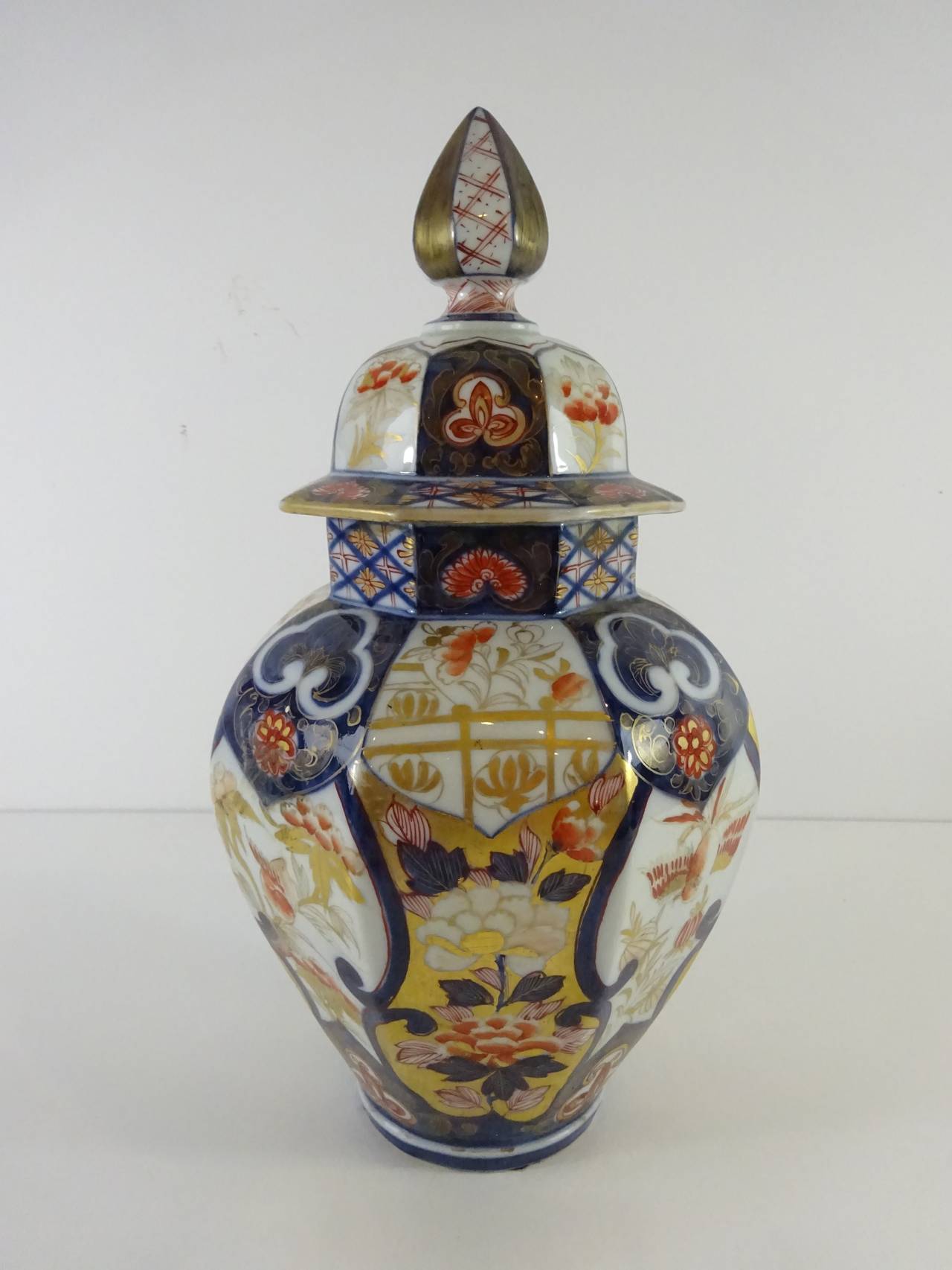 Large Imari Lidded Temple Jar