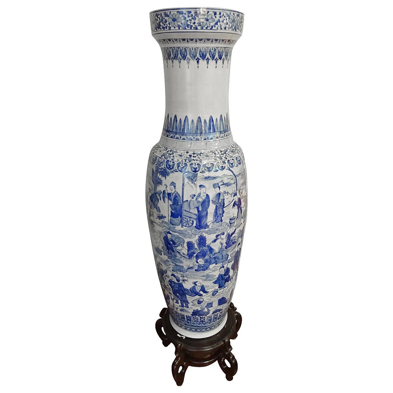 Palace Size Chinese Export Porcelain Vase at 1stDibs