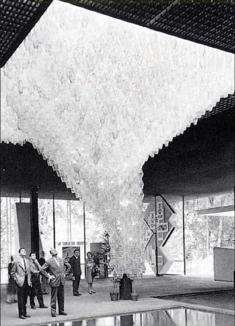 Late 20th Century Carlo Scarpa for Venini 12 Foot Poliedri or Polyhedral Chandelier For Sale