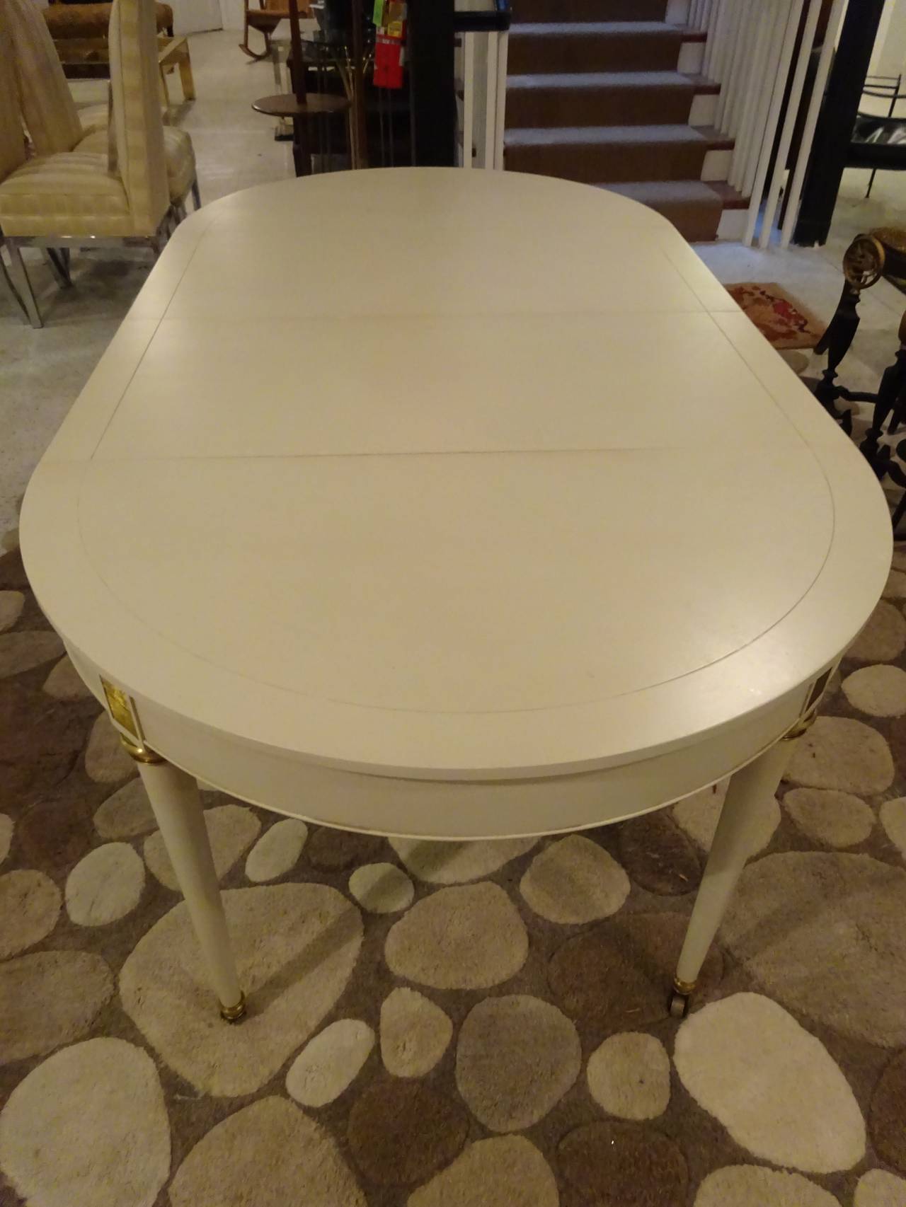 French Louis XVI Style Dining Table In Excellent Condition In Oaks, PA