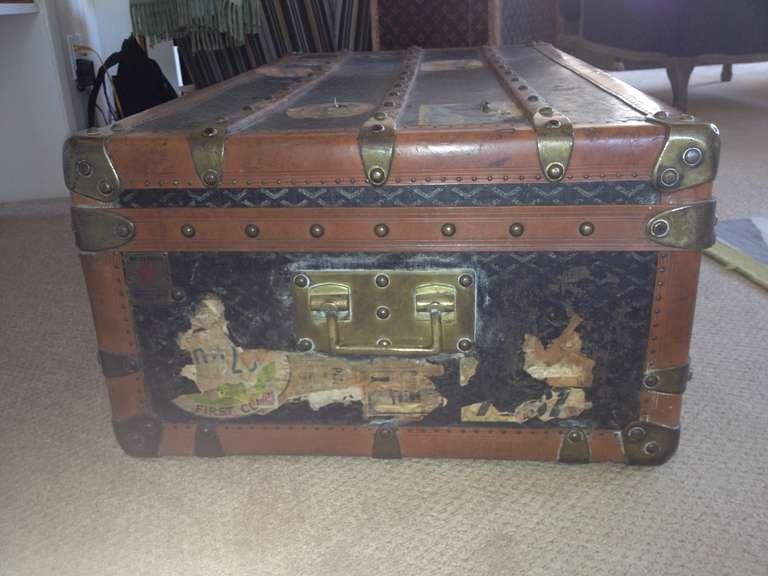 Early 20th Century Goyard Monogram Canvas Steamer with Original Travel Stickers In Good Condition For Sale In Scottsdale, AZ