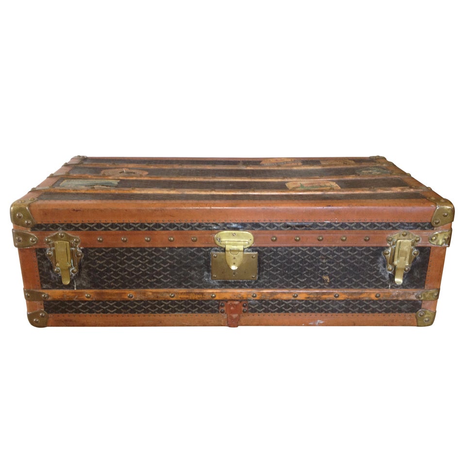 Early 20th Century Goyard Monogram Canvas Steamer with Original Travel Stickers For Sale