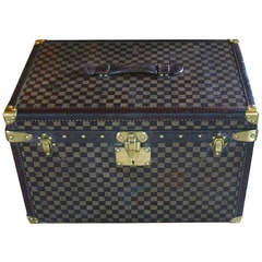 Top-of-the-line Louis Vuitton Damier Canvas Steamer Trunk In Excellent Condition
