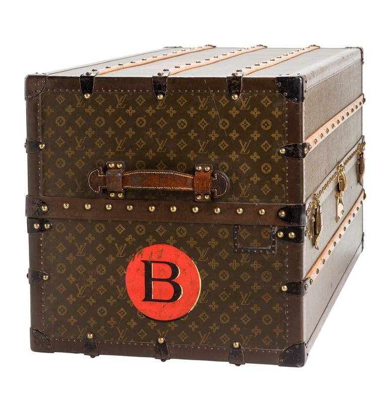 Mid-20th Century Louis Vuitton Monogram Wardrobe Trunk, circa 1940s