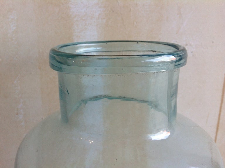 Vintage 6L Glass Jar In Excellent Condition For Sale In DeSoto, KS