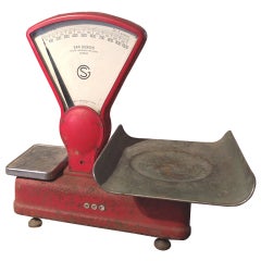 Vintage Italian Scale