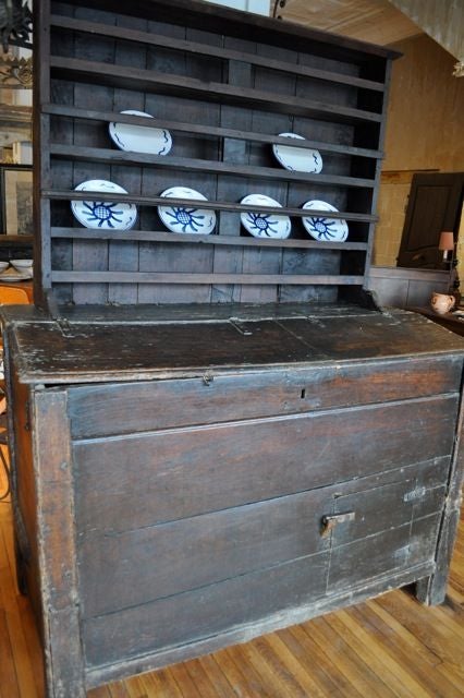 Italian antique cabinet with plate rack