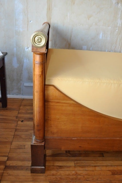 19th Century French Cherry Daybed For Sale