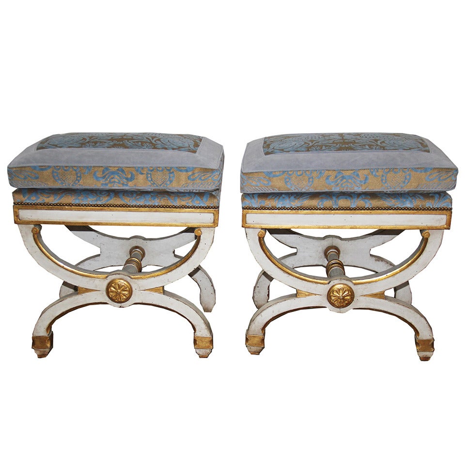 Pair of 19th Century Italian Polychrome and Parcel-Gilt Curule Benches For Sale