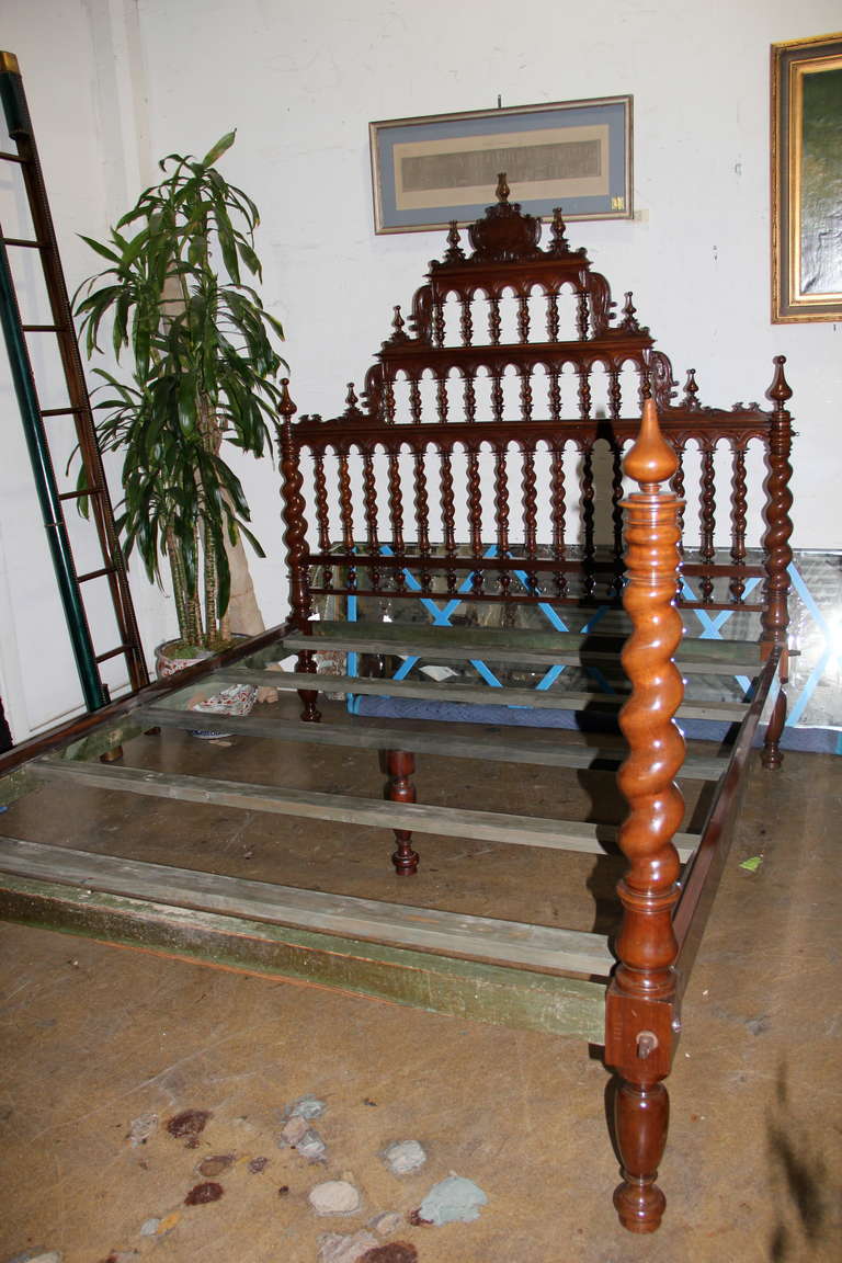 Magnificent 18th Century King Sized Portuguese Rosewood Bed For Sale 1