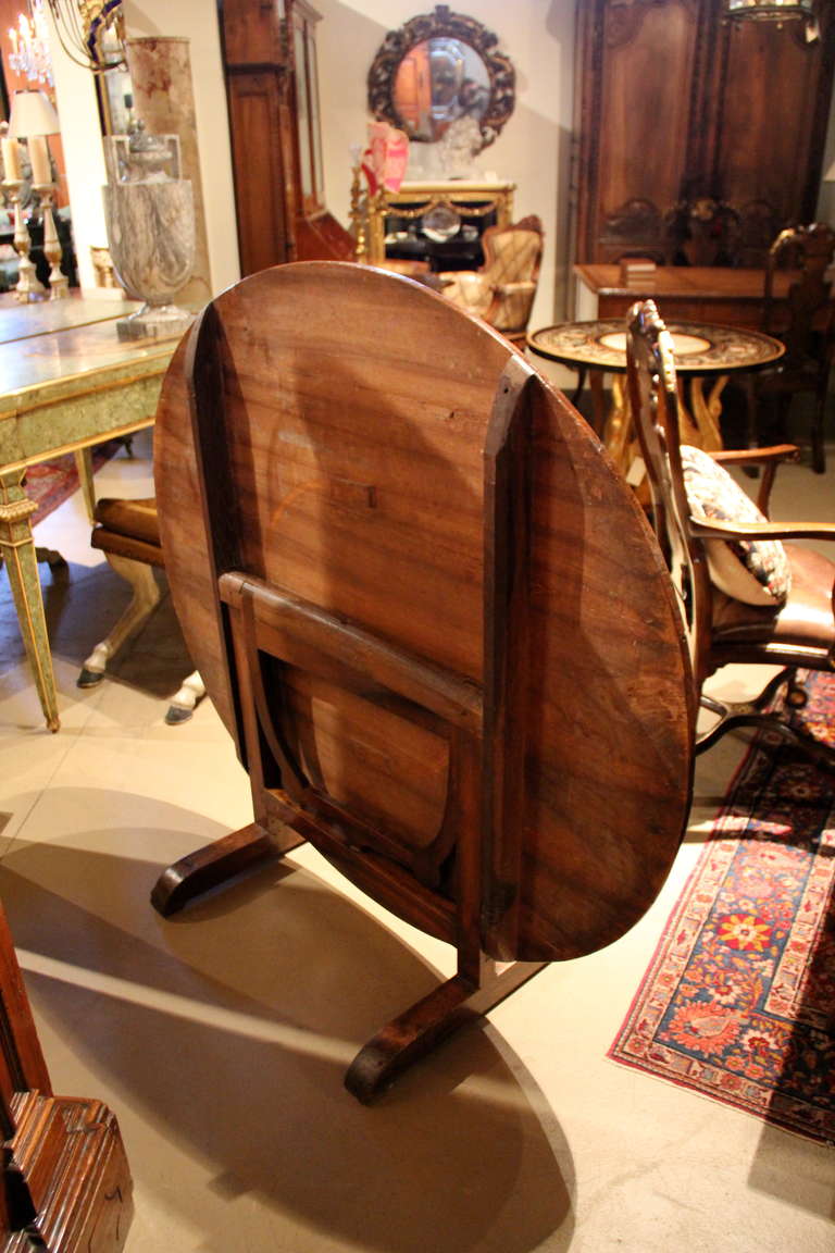 18th Century French Walnut Wine Tasting Table In Excellent Condition For Sale In San Francisco, CA