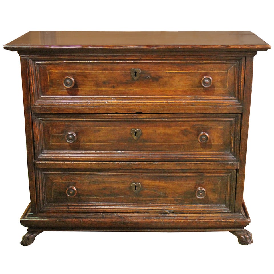 17th Century Tuscan Walnut Commodino For Sale