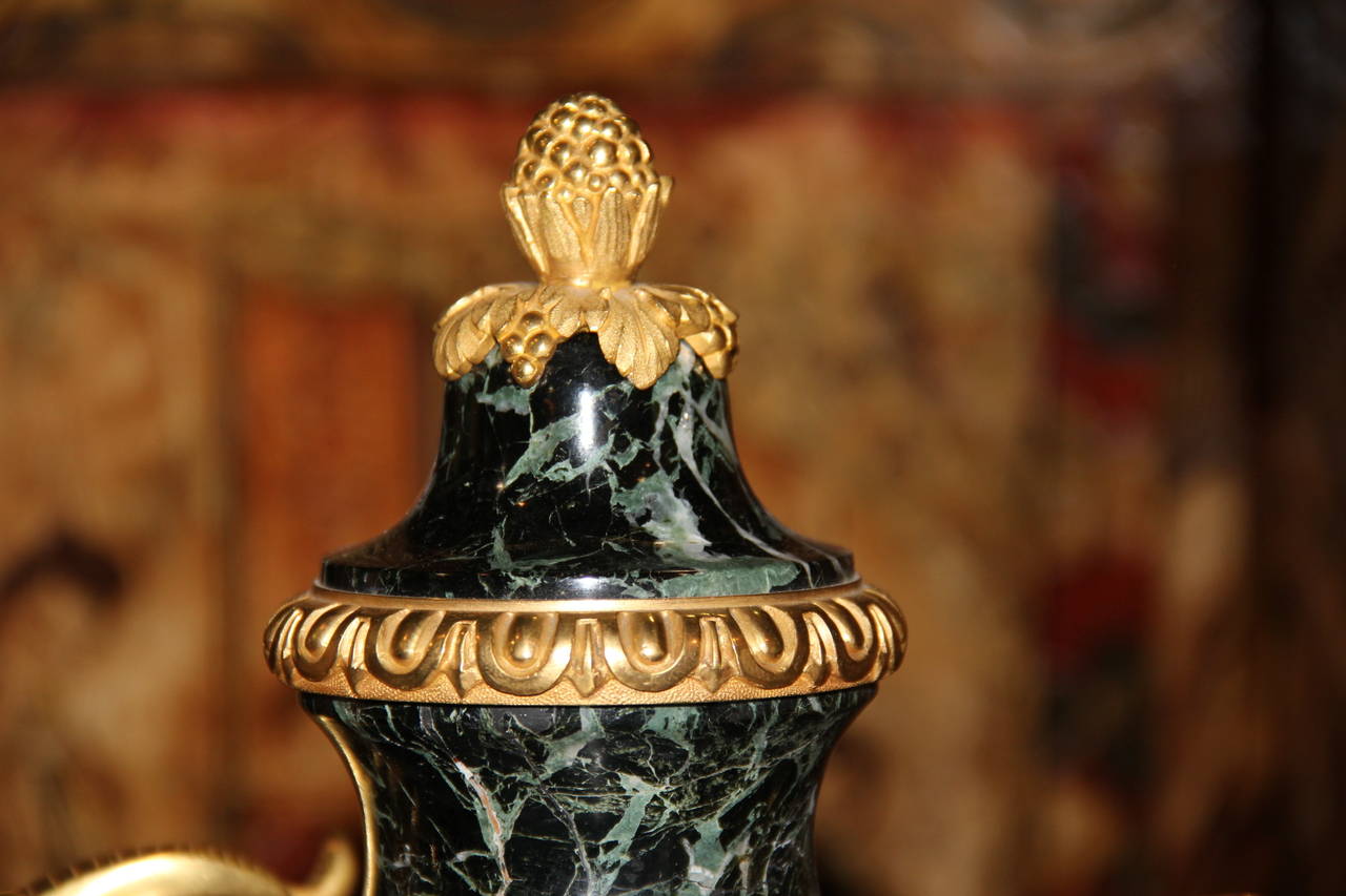 Pair of 19th Century French Issori Verdi Marble Urns For Sale 3