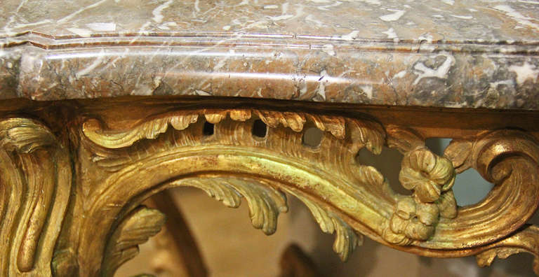 18th Century French Louis XV Giltwood and Breccia Marble Console In Excellent Condition For Sale In San Francisco, CA