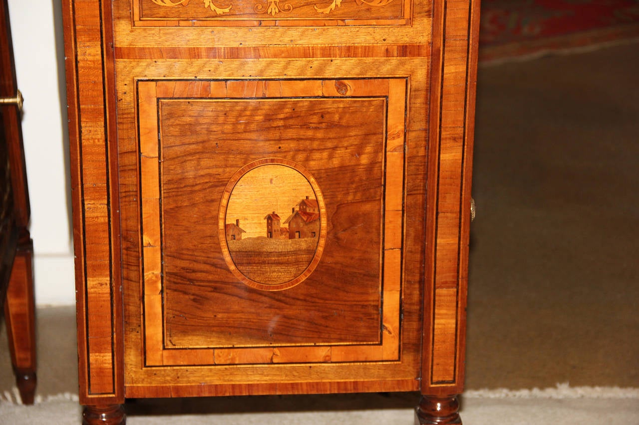 Pair of 18th Century Italian Louis XVI Marquetry Bedside Commodini For Sale 6