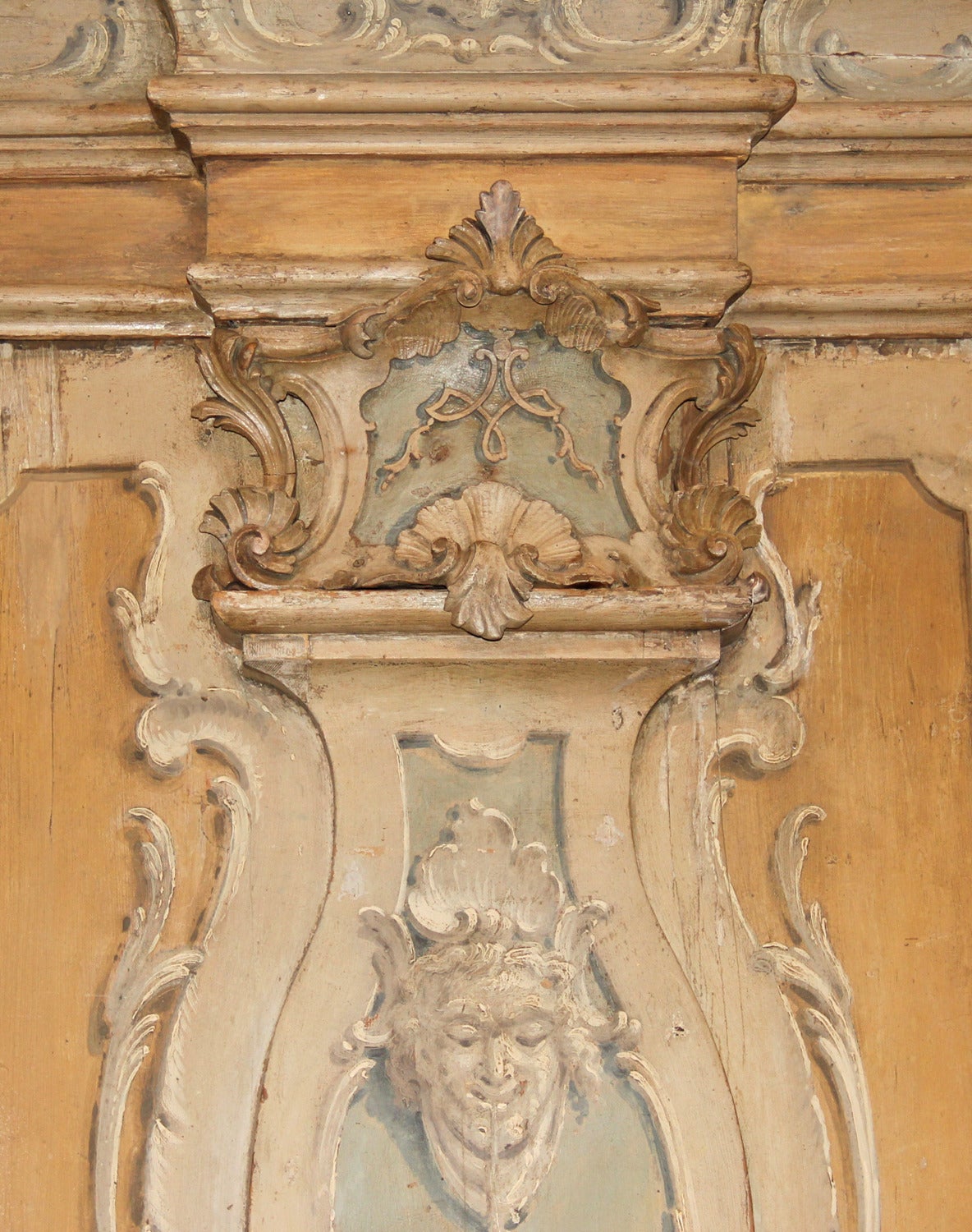 Italian 18th Century Venetian Carved Polychrome Armoire For Sale