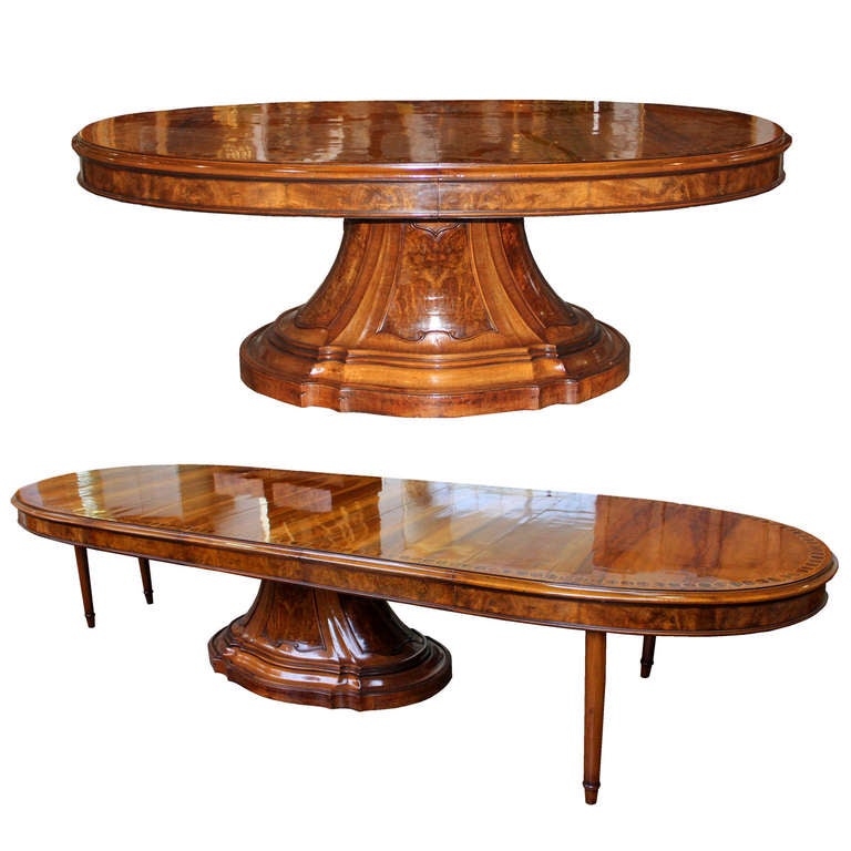 19th Century Italian Walnut Expanding Dining Table