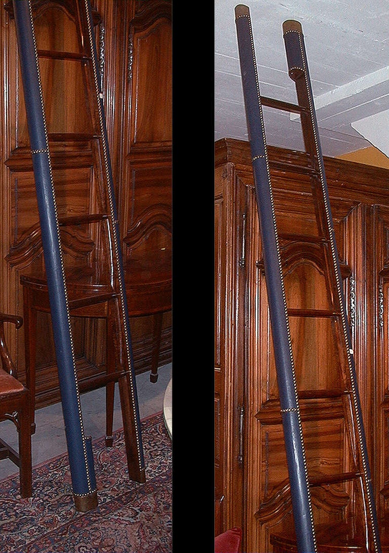 A Vintage English Mahogany Folding Library Ladder For Sale 1