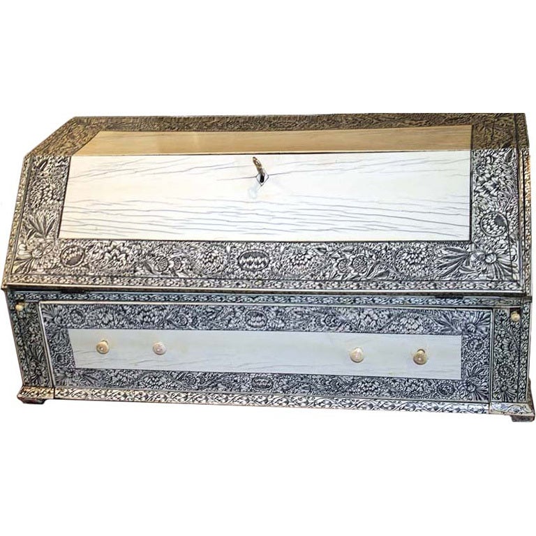 19th Century Anglo-Indian Lac-Engraved Bone Tabletop Accessory Box For Sale