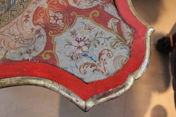 18th Century Venetian Painted Giltwood and Needlepoint Side Table For Sale 3