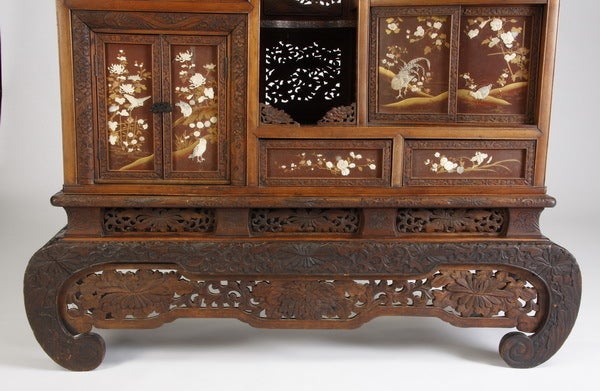 19th Century Japanese Ivory Inlaid Curio Cabinet For Sale 3