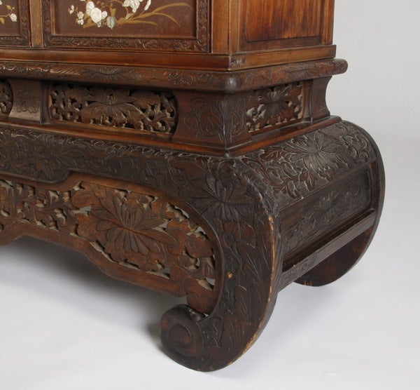 19th Century Japanese Ivory Inlaid Curio Cabinet For Sale 4