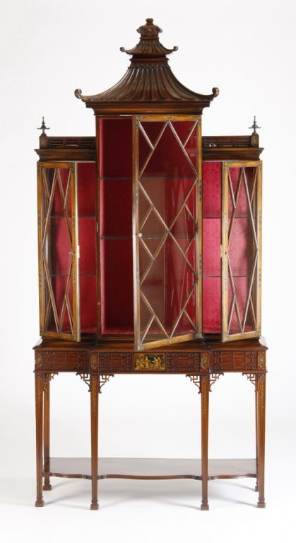 Mahogany Early 20th Century Chinoiserie Curio Cabinet For Sale
