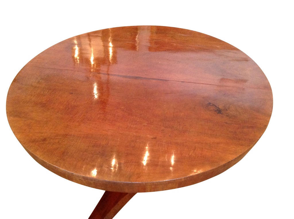 English Center table made of fiddleback mahogany, tilt top, original restored condition

Originally $ 12,500.00