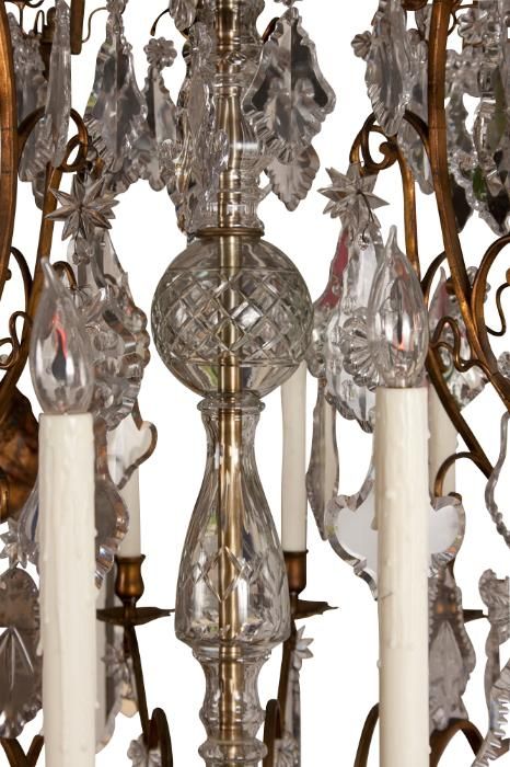 Important French Louis XV Bronze and Crystal Chandelier, 19th Century For Sale 2