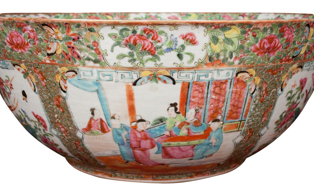 Chinese Porcelain Famille Rose Punch Bowl, 19th century For Sale 2