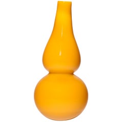 Antique A yellow glass double-gourd bottle vase