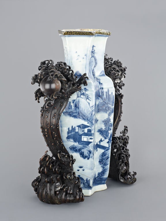 A Chinese Ming vase with Japanese bronze mounts In Excellent Condition In Winter Park, FL