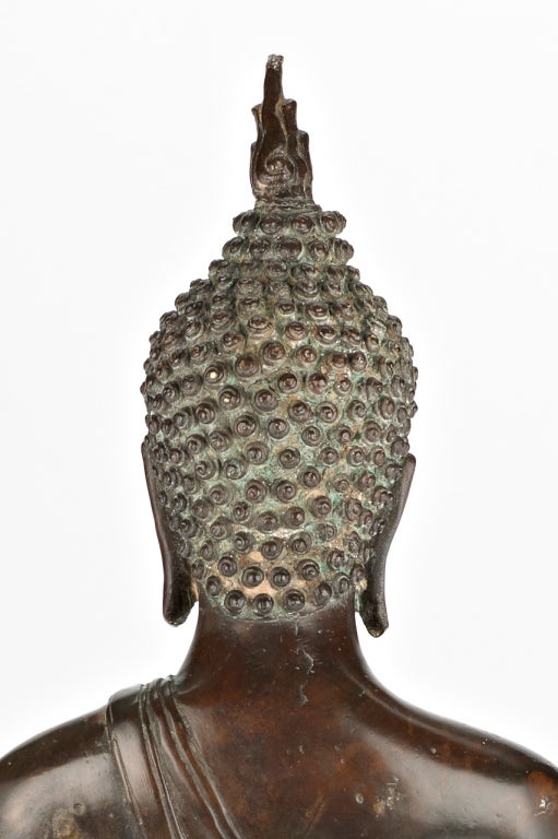 A Sukhotai-style bronze figure of Buddha For Sale 4