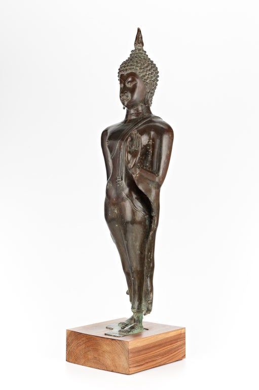 Thai A Sukhotai-style bronze figure of Buddha For Sale