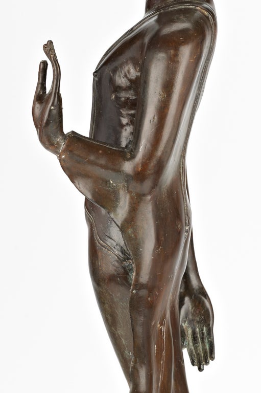 A Sukhotai-style bronze figure of Buddha For Sale 1